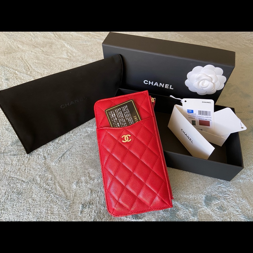 SOLD Chanel 19B Red Caviar Classic Phone Pouch